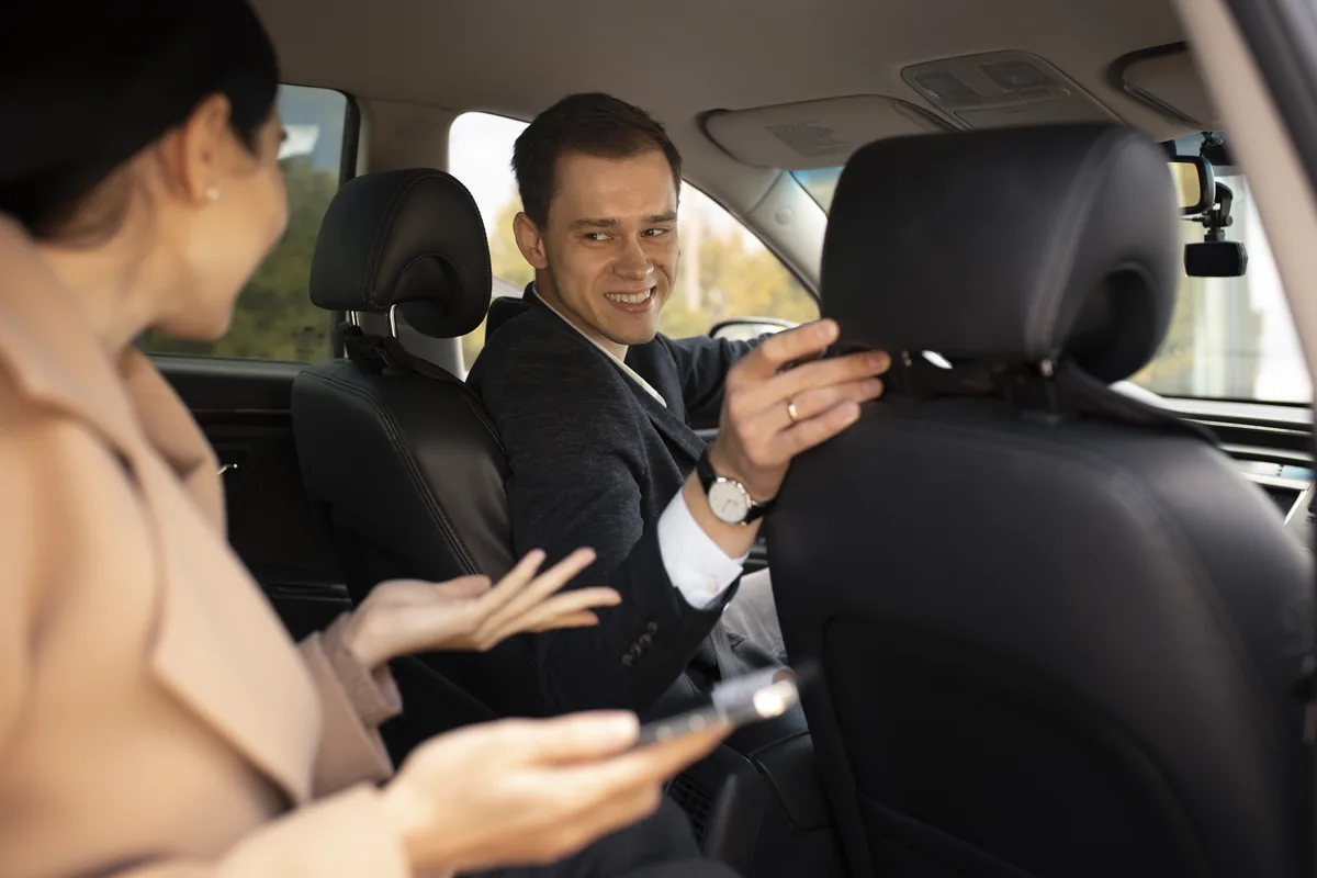 Subasta de viajes Ecotaxi — tú propones el precio, los choferes compiten